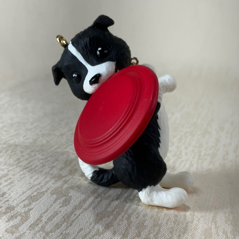 2012  Puppy Love Botder Collie Hallmark Keepsake Ornament with Red Frisbee